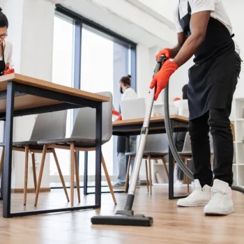 684c706e0819bb6968822d34_commercial cleaning